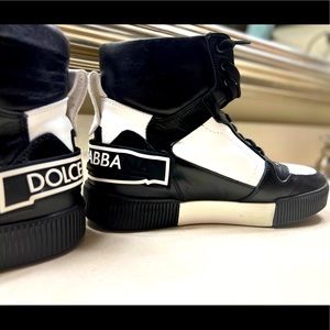 Dolce and Gabbana Calfskin high-top sneakers with contrasting details